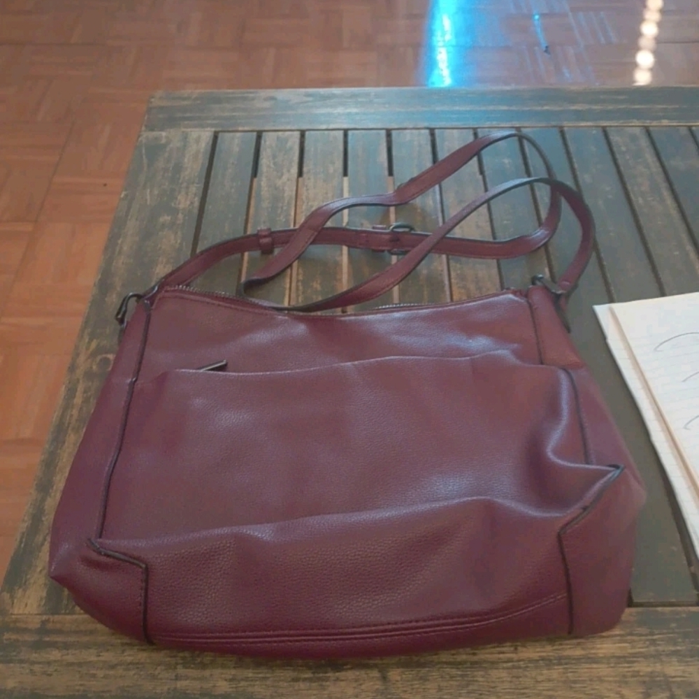 Elegant Burgundy Shoulder Bag